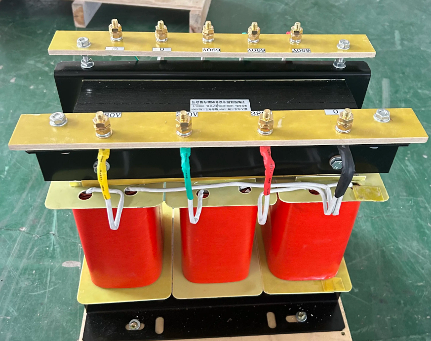 Three phase transformer4